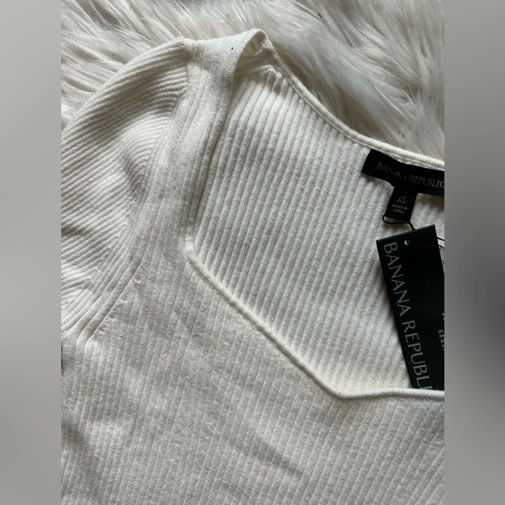Banana Republic lenzing ecovero serene sweater